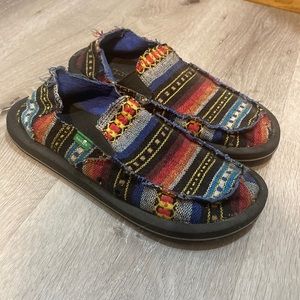 Aztec sanuk slip on shoes